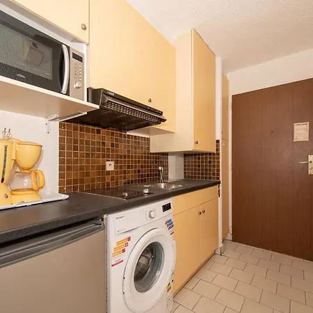 Cosy Au Lavandou Avec Acces Et Parking Prive - Fr-1-803-67 * Le Lavandou