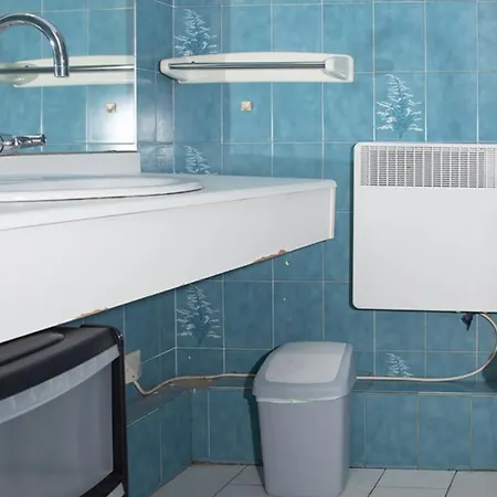 Cosy Au Lavandou Avec Acces Et Parking Prive - Fr-1-803-67 Apartmán *